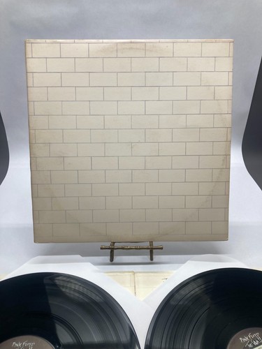 Pink floyd the wall - pink,