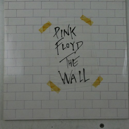 Pink floyd the wall - pink,